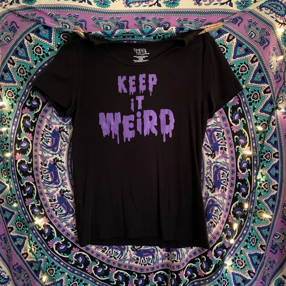 COOL T-SHIRT KEEP IT WEIRD